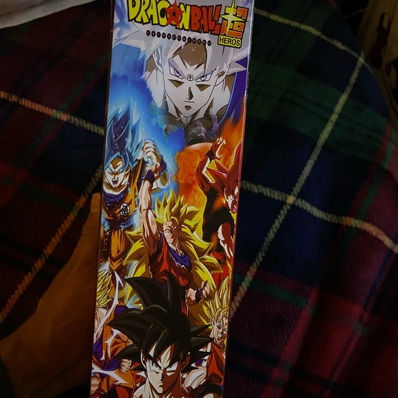 Dragon Ball Z Súper Saiyan 4 Collectable Figurine/Toy - Picture 4 of 8